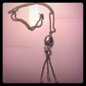 Silver chain tassel